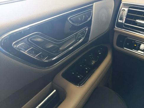 Used 2023 Lincoln Navigator Reserve AWD/4WD image 30