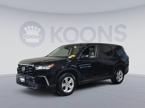 Used 2023 Honda Pilot LX image 5