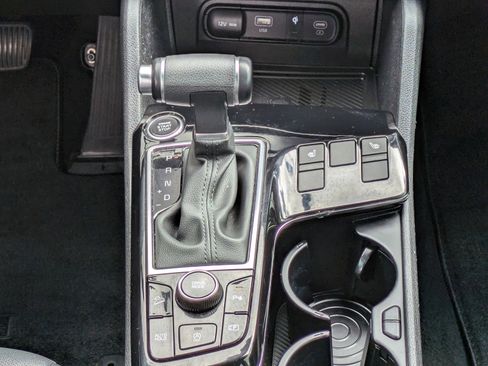 Certified 2024 Kia Sportage EX image 16