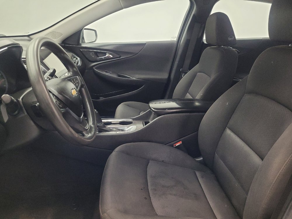 Used 2020 Chevrolet Malibu LT FWD image 17