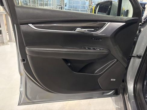 Certified 2024 Cadillac XT6 Sport w/ Technology Package AWD/4WD image 15