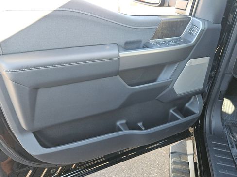 New 2026 Ford F250 Lariat w/ Black Appearance Package image 10