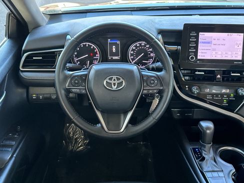 Used 2024 Toyota Camry SE image 13