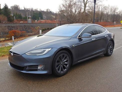 Used 2017 Tesla Model S 100D image 1