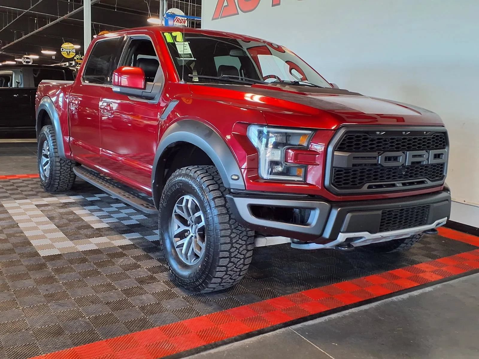 Used 2017 Ford F150 Raptor w/ Equipment Group 802A Luxury AWD/4WD image 2