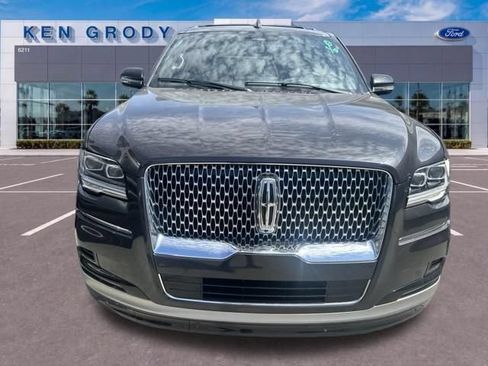Used 2023 Lincoln Navigator L Reserve AWD/4WD image 3