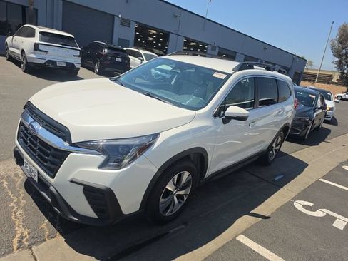 Used 2023 Subaru Ascent Premium w/ Convenience Package AWD/4WD image 1