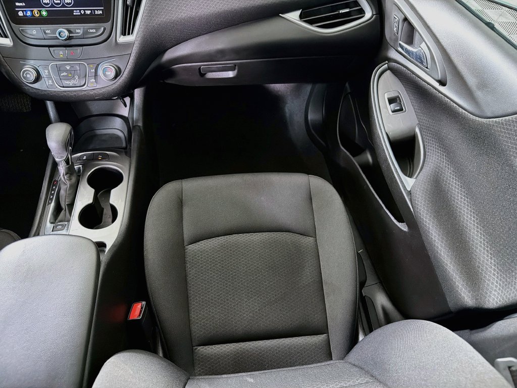 Used 2025 Chevrolet Malibu LS FWD image 27
