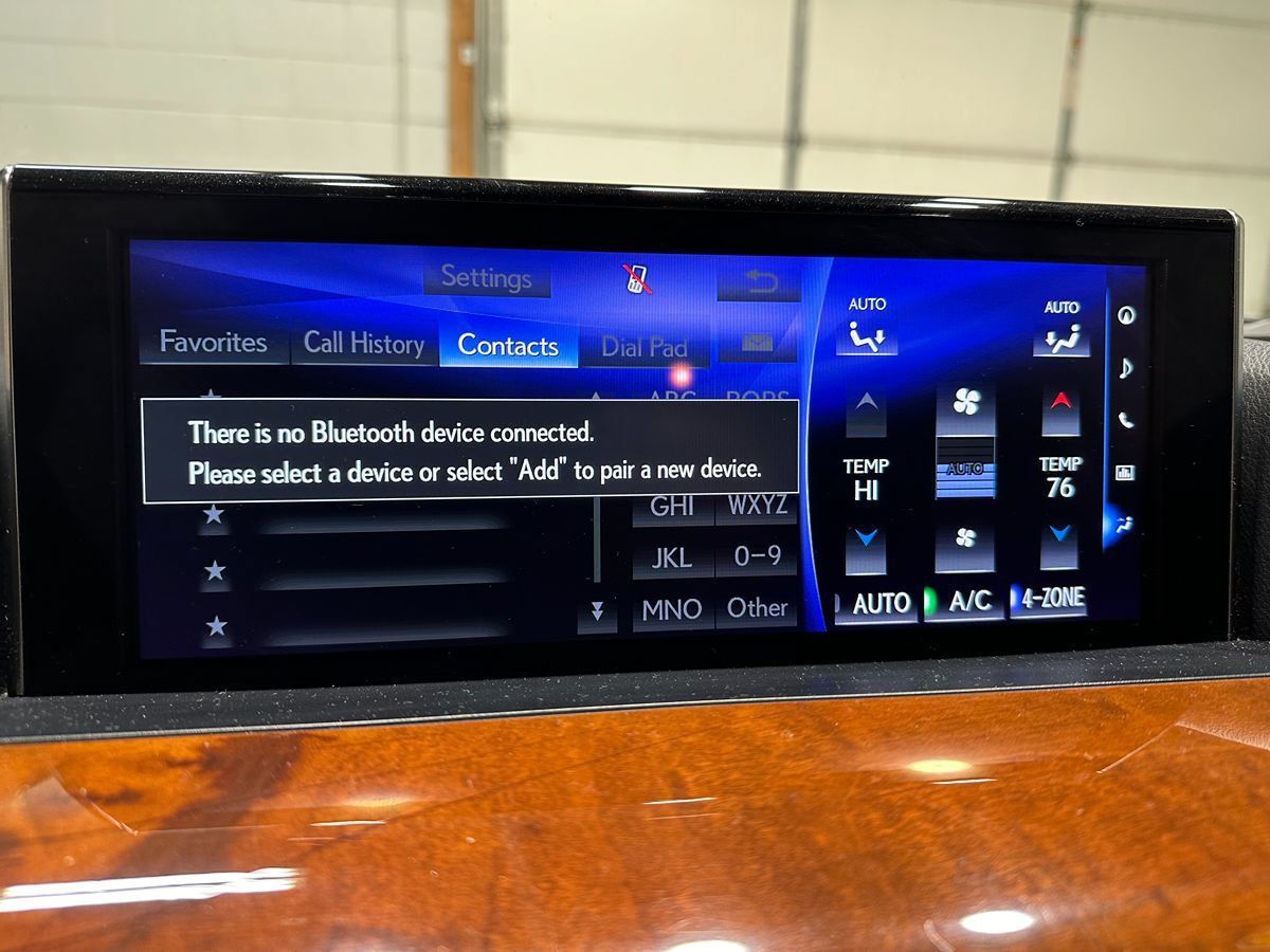 Used 2016 Lexus LX 570 4WD w/ Luxury Package image 45