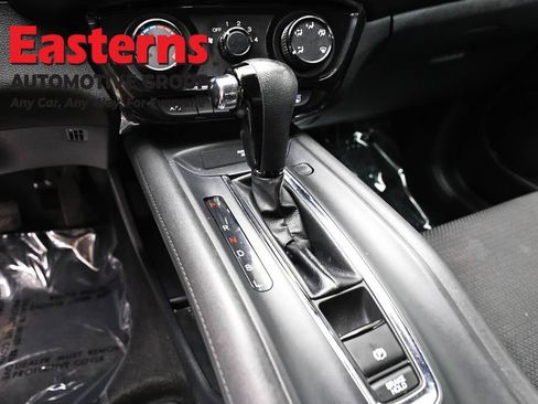 Used 2020 Honda HR-V LX image 12