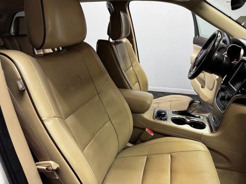 Used 2016 Jeep Grand Cherokee Overland w/ Advanced Technology Group image 54