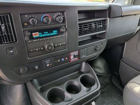 New 2025 Chevrolet Express 2500 w/ Safety Package RWD image 20