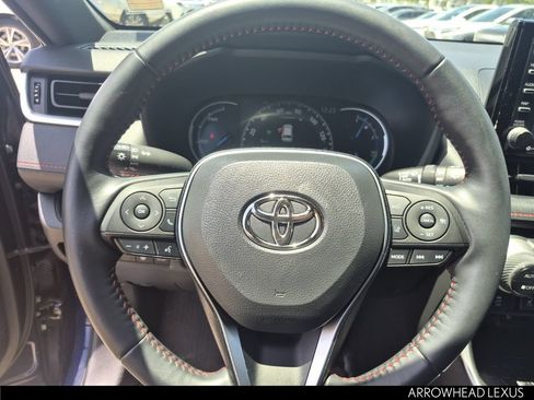 Used 2021 Toyota RAV4 SE w/ Weather & Moonroof Package AWD/4WD image 21