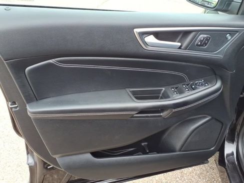 Certified 2023 Ford Edge Titanium AWD/4WD image 11