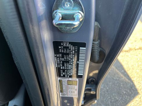 Used 2025 Kia Sportage LX image 29