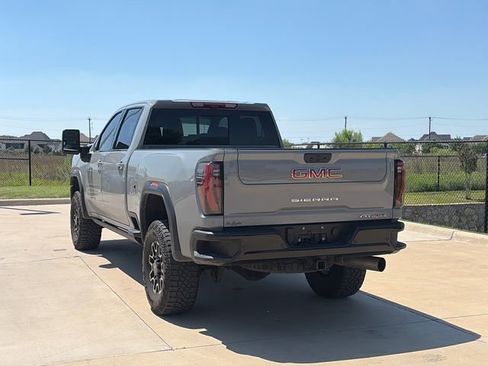 Used 2025 GMC Sierra 2500 AT4X AWD/4WD image 7