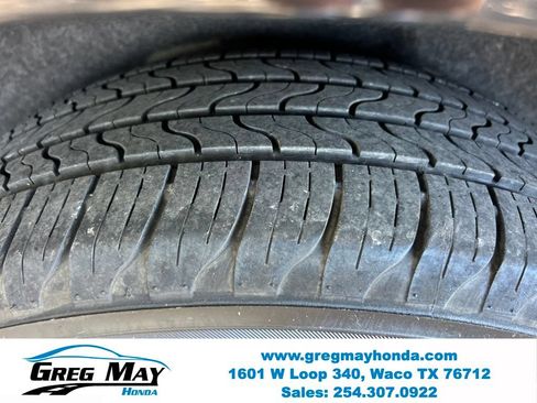 Used 2022 Chrysler Pacifica Touring-L FWD image 11