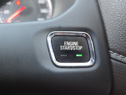 Used 2017 GMC Acadia SLT FWD image 11