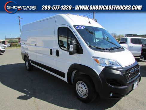 Used 2024 RAM ProMaster 2500 w/ Convenience Group image 1
