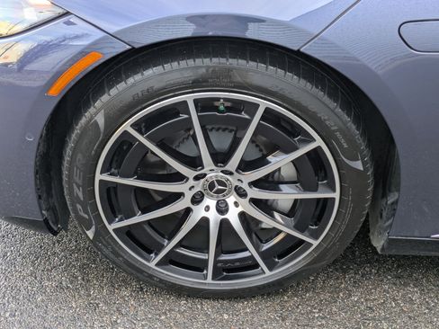 Used 2022 Mercedes-Benz EQS 580 4MATIC Sedan image 11