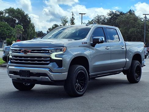 Used 2023 Chevrolet Silverado 1500 LTZ AWD/4WD image 27