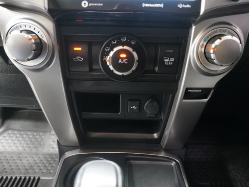 Used 2020 Toyota 4Runner SR5 Premium w/ Moonroof Package RWD image 22