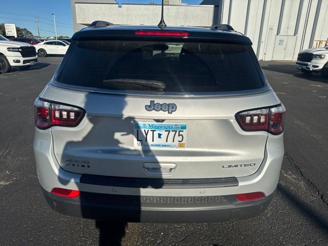 Used 2024 Jeep Compass Limited AWD/4WD image 8