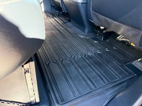 Used 2022 Ford F250 Lariat w/ Black Appearance Package AWD/4WD image 56