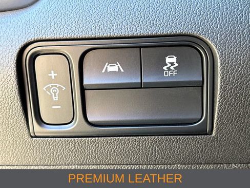 Used 2022 Kia Sorento S AWD/4WD image 7