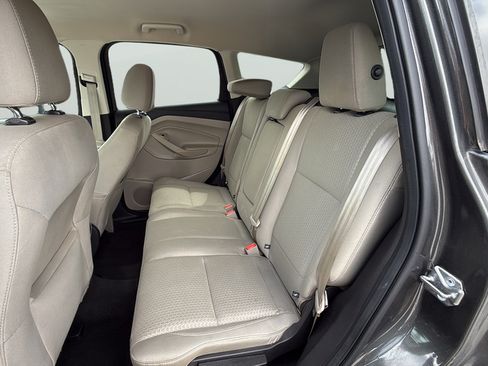 Used 2017 Ford Escape SE w/ Equipment Group 201A AWD/4WD image 24