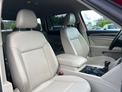 Used 2019 Volkswagen Atlas SE w/ Towing Package image 37