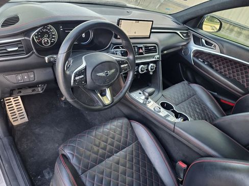 Used 2023 Genesis G70 3.3T w/ Sport Prestige Package RWD image 10