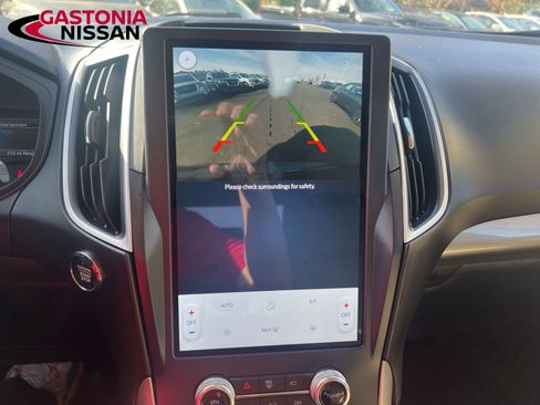 Used 2022 Ford Edge SE image 43