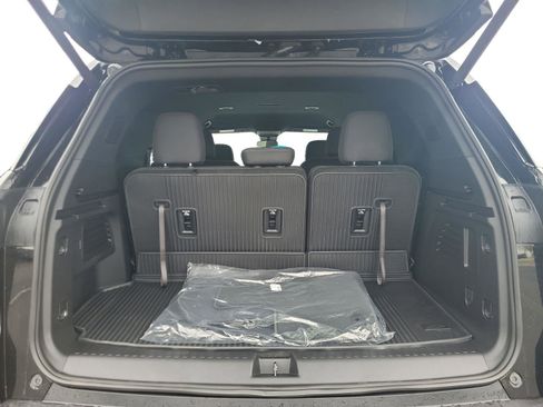 New 2026 Chevrolet Traverse LT w/ LPO, Floor Liner Package image 22