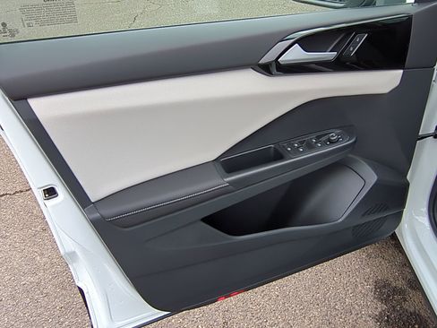 New 2025 Volkswagen Taos S image 9