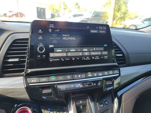 Used 2025 Honda Odyssey Elite image 36