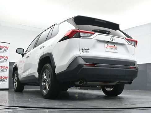 Used 2024 Toyota RAV4 XLE FWD image 35