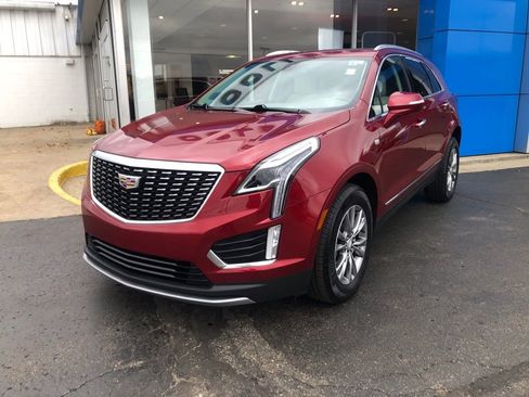 Used 2023 Cadillac XT5 Premium Luxury w/ LPO, Floor Liner Package AWD/4WD image 3