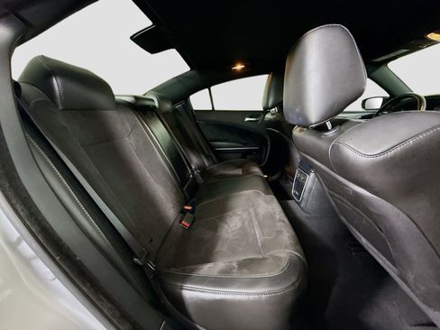 Used 2023 Dodge Charger Scat Pack w/ Dynamics Package RWD image 27