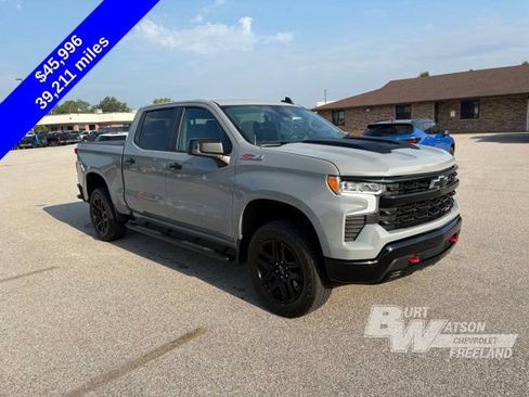 Used 2024 Chevrolet Silverado 1500 LT Trail Boss w/ Convenience Package II AWD/4WD image 9