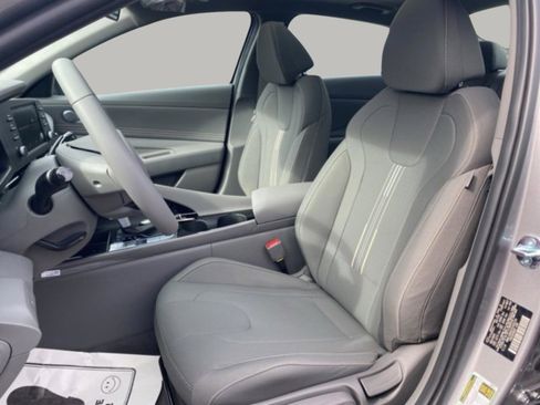 New 2026 Hyundai Elantra SEL Sport FWD image 10