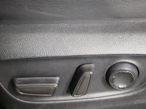 Used 2022 Toyota Sienna XSE image 24