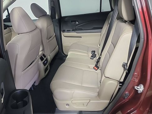 Certified 2021 Honda Pilot Touring image 17