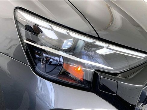 Certified 2025 Audi Q8 Premium Plus image 28