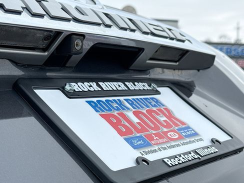 Used 2017 Toyota 4Runner Limited image 14