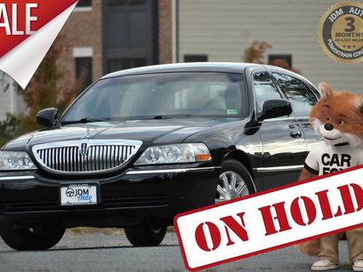 Used 2011 Lincoln Town Car Signature Limited