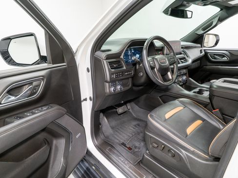 Used 2023 GMC Yukon AT4 w/ Technology Package image 13
