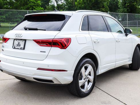 Used 2020 Audi Q3 2.0T Premium w/ Convenience Package AWD/4WD image 18