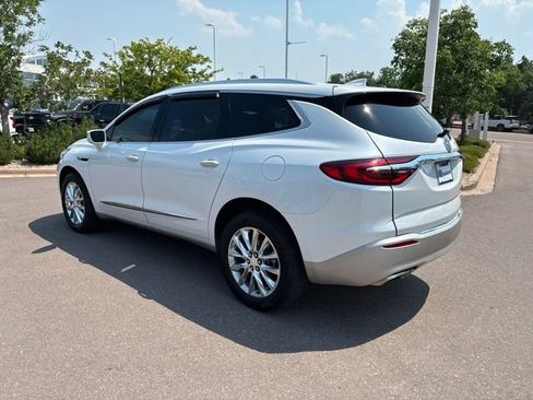 Used 2019 Buick Enclave Premium w/ Experience Buick Package FWD image 4
