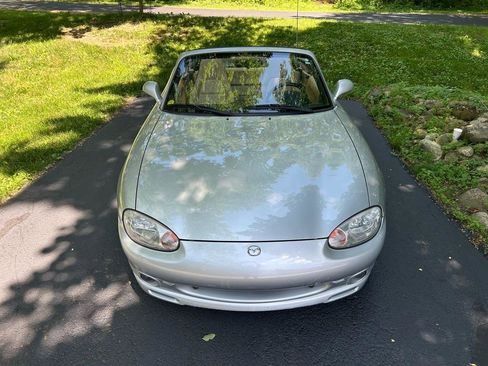 Used 2000 MAZDA MX-5 Miata image 12